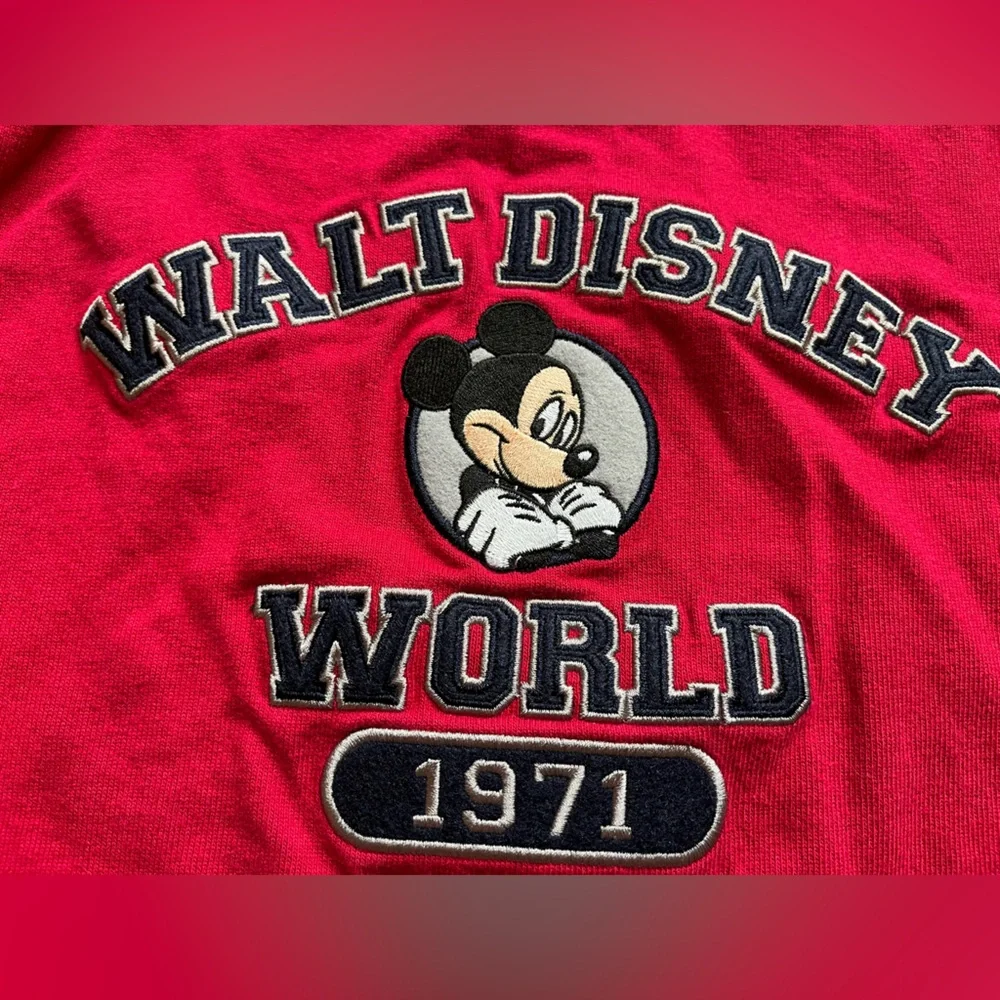 Disney Kids Mickey Mouse red crew long sleeve cotton shirt. Youth XL (vintage?)
